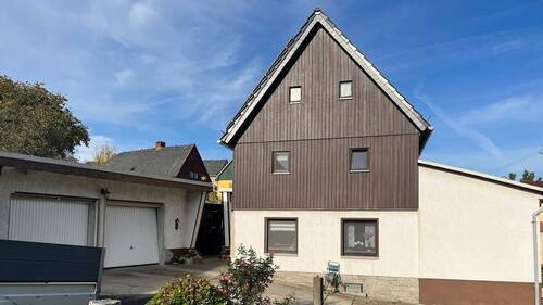 Seitenansicht - 8 Zimmer Einfamilienhaus zum Kaufen in Pulsnitz