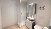 Badezimmer mit Dusche - 