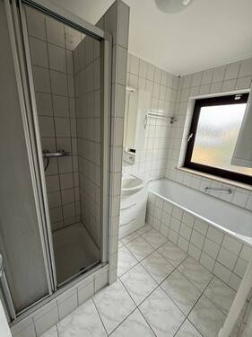 Blick ins Bad (1) - 