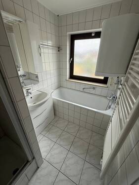 Blick ins Bad (2) - 