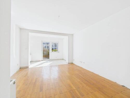 Wohnzimmer - Schöne 2- Zimmer- Wohnung mit Terrasse in Obermenzing