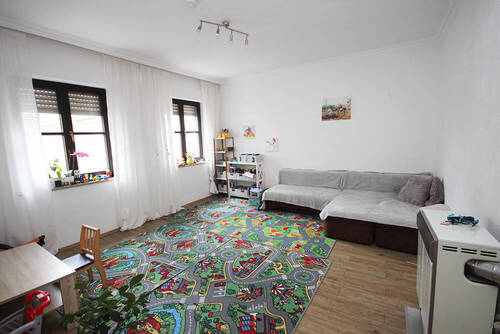 Wohnung 1. OG - Wohnen - Mehrfamilienhaus, Wohnhaus in Neumarkt in der Oberpfalz