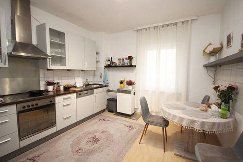 Wohnung 1. OG - Wohnküche - Mehrfamilienhaus, Wohnhaus mit 379,00 m&sup2; in Neumarkt in der Oberpfalz zum Kaufen