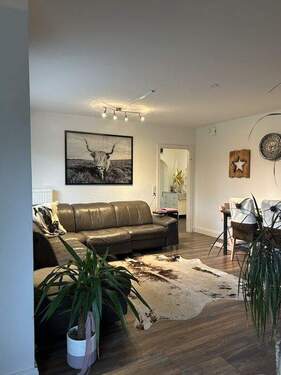 großzügiger Wohnraum - 