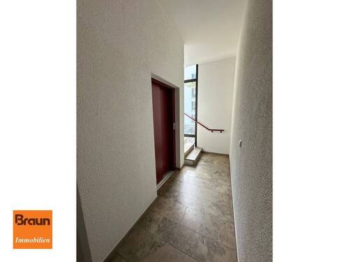 Büro-/Praxisfläche, VS-V, Treppenhaus - 