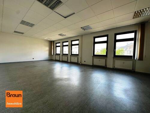 Büro-/Praxisfläche, VS-V - 8 Zimmer Büro zur Miete in Villingen-Schwenningen