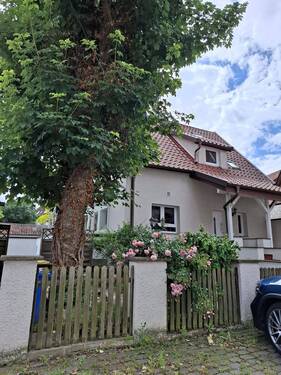 Frontansicht Haus2.jpg - 5 Zimmer Einfamilienhaus zum Kaufen in Herford