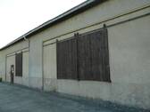 Objekt Vorderansicht - Außenstellfläche - Kaltbereich 50 m² und Innenfläche (Kaltbereich) 78,5 m² für Stückgut bis Wohnwagen PKW u.a.