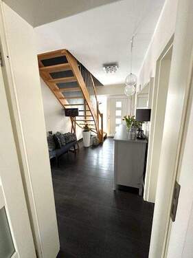 Eingangsbereich EG - 5 Zimmer Mehrfamilienhaus, Wohnhaus zum Kaufen in Northeim