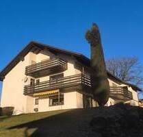 Sehr gepflegtes Zweifamilienhaus mit ausgeb. DG in Toplage im Luftkurort Kollnburg, Bay. Wald.