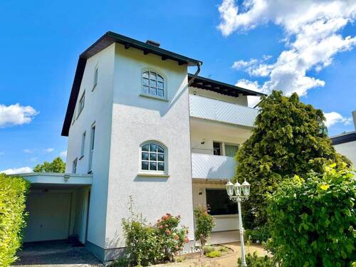Vorderansicht - 7 Zimmer Mehrfamilienhaus, Wohnhaus zum Kaufen in Offenbach