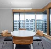 Beziehen Sie einsatzbereite Großraumbüros für 10 Personen in Regus Laim - München