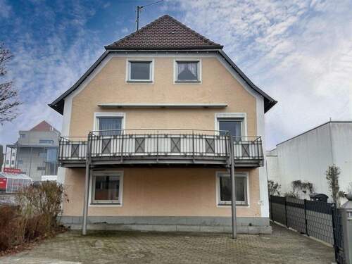 Außenansicht - Interessantes Sanierungsobjekt in Herzen von Altshausen