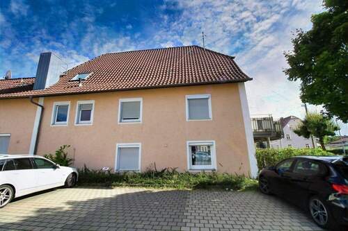 Außenansicht Nordseite - 9 Zimmer Doppelhaushälfte zum Kaufen in Altshausen