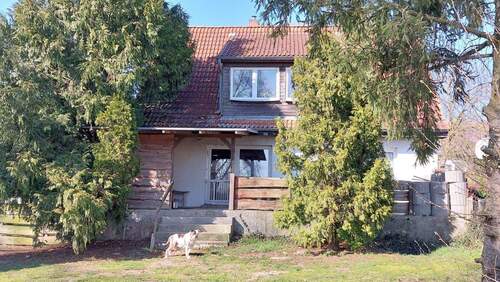 Haus mit Terrasse - EIMFAMILIENHAUS AUF GROSSEM GRUNDSTüCK - FAST ALLEINLAGE - TIERHALTUNG MGL.