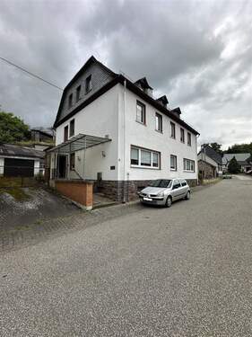 Ansicht Eingang - 1 Zimmer Einfamilienhaus zum Kaufen in Mengerschied