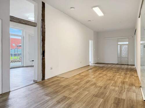 Flur - Einfamilienhaus mit 173,40 m&sup2; in Drakenburg zum Kaufen