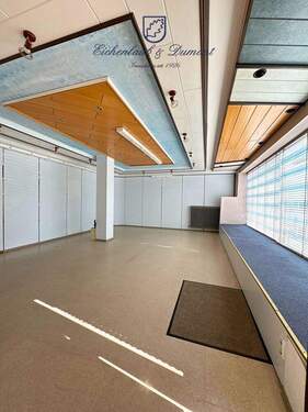 Ladenfläche - 8 Zimmer Mehrfamilienhaus, Wohnhaus in Quierschied