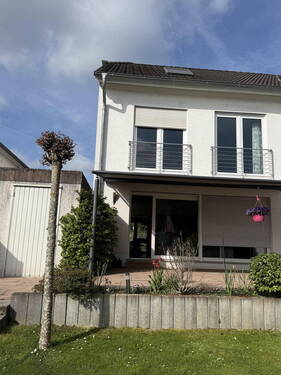 Rückansicht - Doppelhaushälfte mit 166,00 m&sup2; in Bonn zum Kaufen