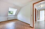 Schlafzimmer zum Flur - 