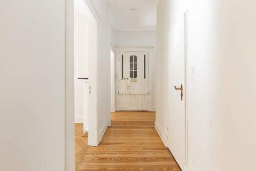 Flur - 4 Zimmer Etagenwohnung zum Kaufen in Hamburg