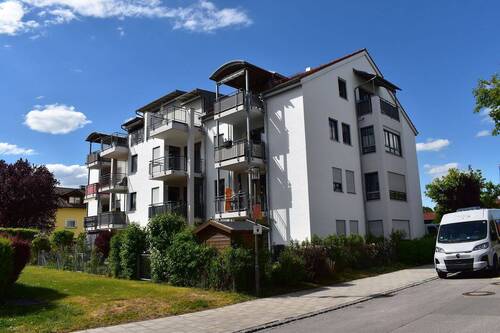 Hausansicht - 2 Zimmer Etagenwohnung zum Kaufen in Kolbermoor