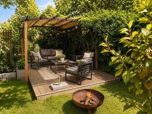 Gartenpatio mit Pergola und Feuerstelle - 