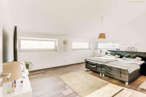 Elternschlafzimmer OG - 