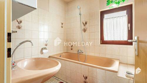 1. OG Badezimmer 1 - 