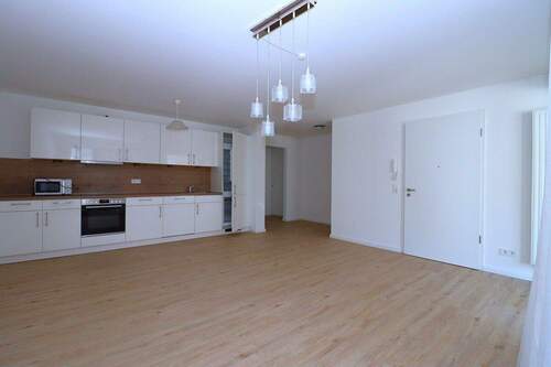 Wohnbereich - wunderschöne 2-Zimmer Souterrainwohnung in Hamburg-Barmbek-Nord