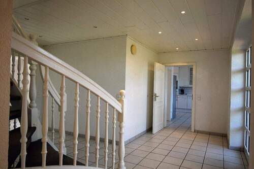 Diele - Einfamilienhaus mit 219,30 m&sup2; in Nettetal zum Kaufen