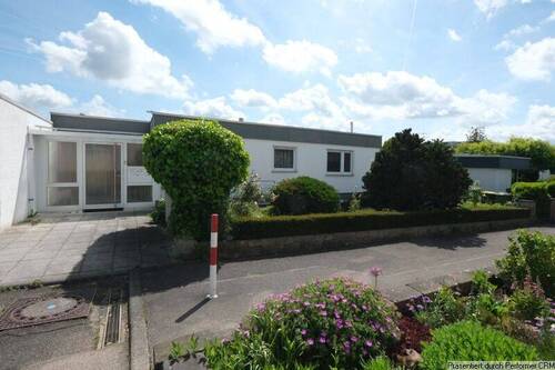 Hausansicht West - 6 Zimmer Bungalow zum Kaufen in Remseck
