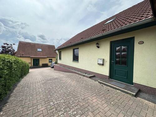 Zufahrt & Hauseingang - 