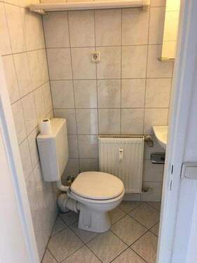 WC / Dusche - 1 Zimmer Etagenwohnung zur Miete in Nürnberg