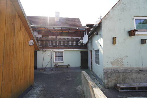 Nebengebäude - Einfamilienhaus mit 160,00 m&sup2; in Hirschbach / Eschenfelden zum Kaufen