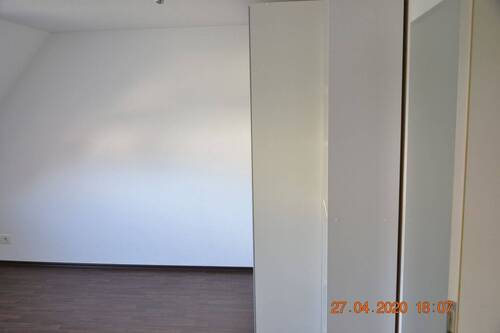 Zimmer 2 - 