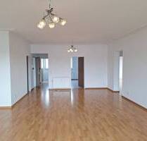 Viel Platz zum Leben - 4-Zimmer-Traum mit Sonnenbalkon - Bad Vilbel Dortelweil