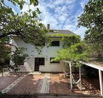 Viel Platz für die Familie Familienhaus mit Garten und Garage in 66117 Saarbrücken zu verkaufen