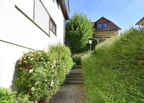 Zugang - 3 Zimmer Etagenwohnung zum Kaufen in Allensbach