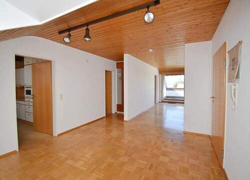 Wohnen/Essen/Garderobe Ansicht - 
