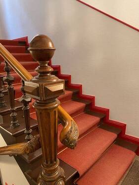 Imposantes Treppenhaus - 3 Zimmer Etagenwohnung in Weimar