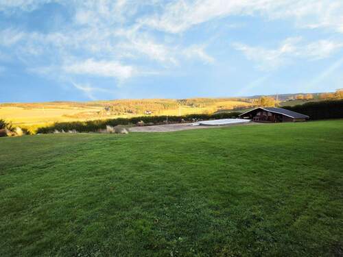 Blick über Grundstück - Entwicklungsareal in Feldrandlage von Idstein-Walsdorf
