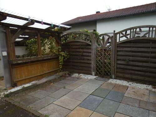 Freisitz (EG-Wohnung) - 