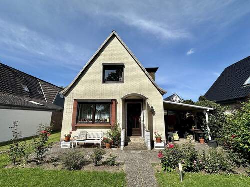 Außenansicht - *Anfragestopp* Charmantes Einfamilienhaus mit Einliegerbereich in ruhiger Lage von Norderstedt