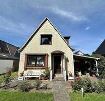 *Anfragestopp* Charmantes Einfamilienhaus mit Einliegerbereich in ruhiger Lage von Norderstedt