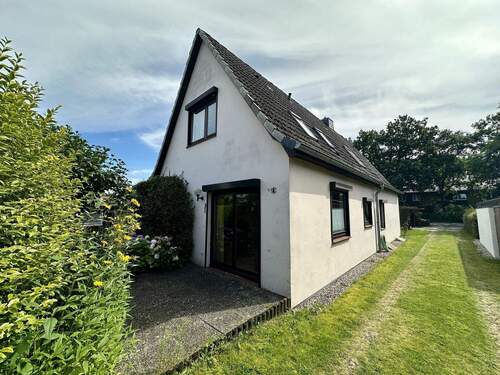 Außenansicht - 5 Zimmer Einfamilienhaus zum Kaufen in Norderstedt