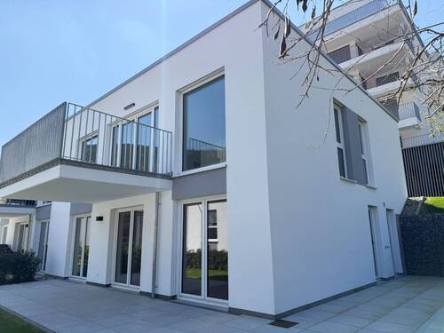 Blick vom Garten - Zeitgemäß wohnen, entspannt leben - Hochwertige Doppelhaushälfte im familienfreundlichen Quartier