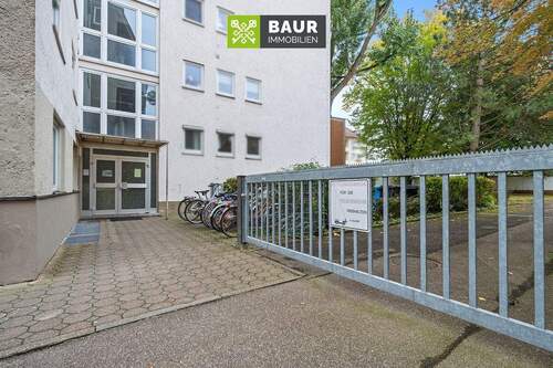 Hauseingang - Etagenwohnung mit 59,00 m² in Ulm zum Kaufen
