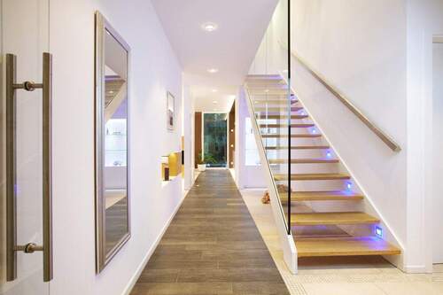 Treppenaufgang - Einfamilienhaus mit 239,00 m&sup2; in Roth zum Kaufen