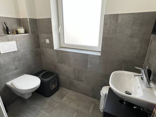 Gäste WC - 3 Zimmer Etagenwohnung in Karlsbad